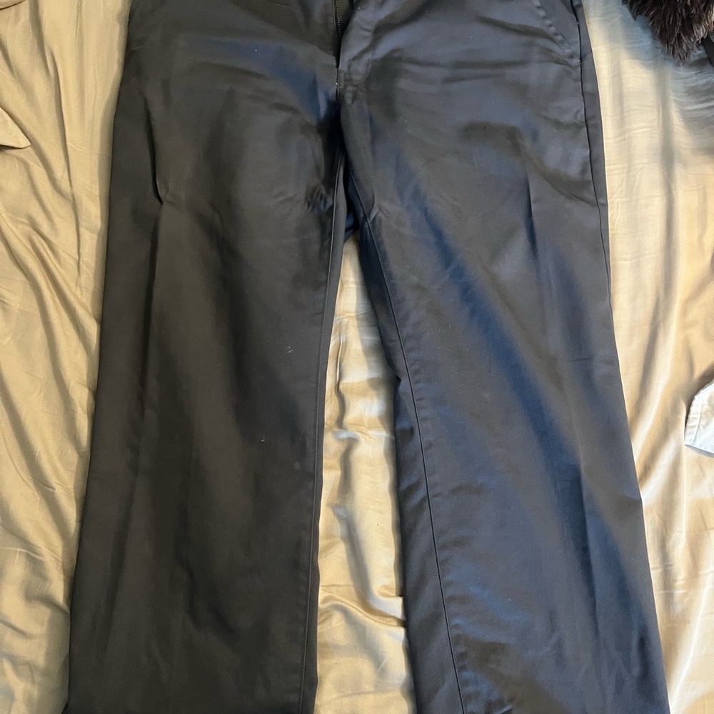 Amazon Essentials Men's Black Chinos